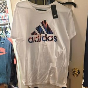 Adidas womens t-shirt XL
